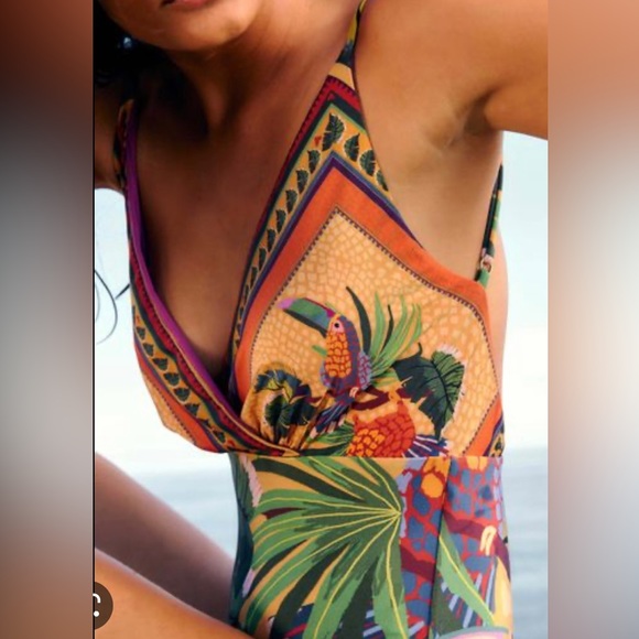 FARM Rio NWT - sand painted toucans scarf one piece bathing suit - Picture 5 of 7
